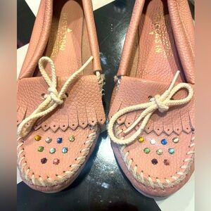 Minnetonka pink rhinestone moccasins